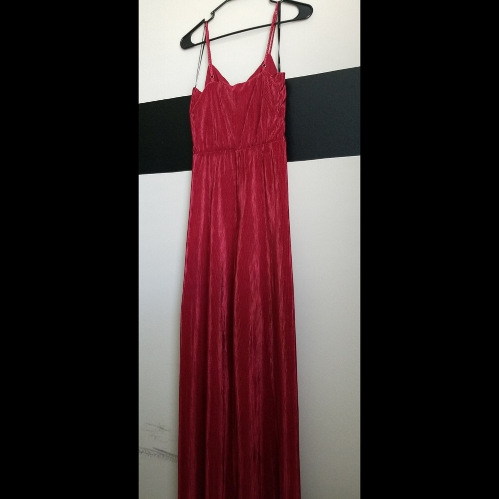 🆕️ LISTING!! NWOT FOREVER 21 CRIMSON PLISSE JUMPSUIT - Picture 13 of 16